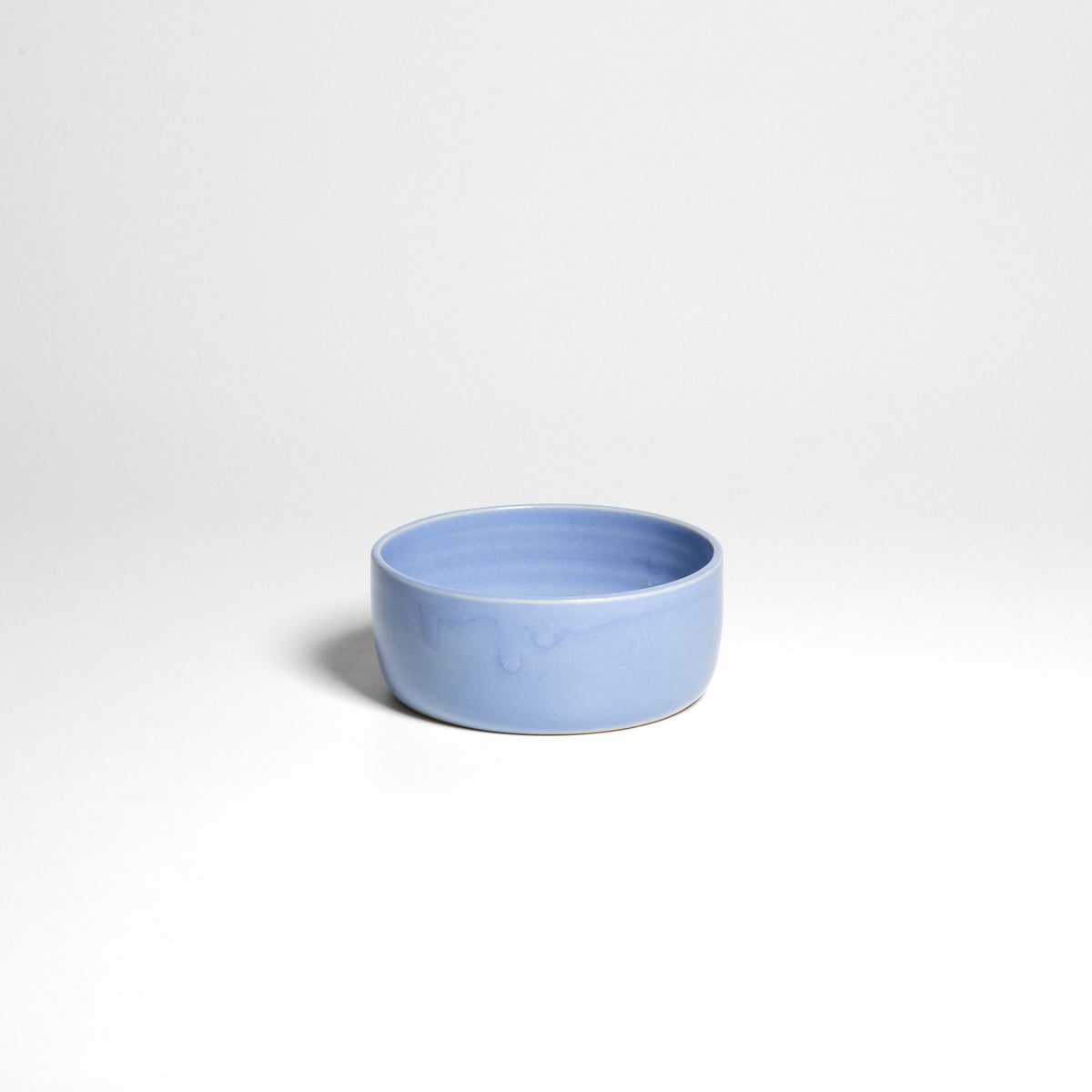 Blaue Snackschale – Seitenansicht.