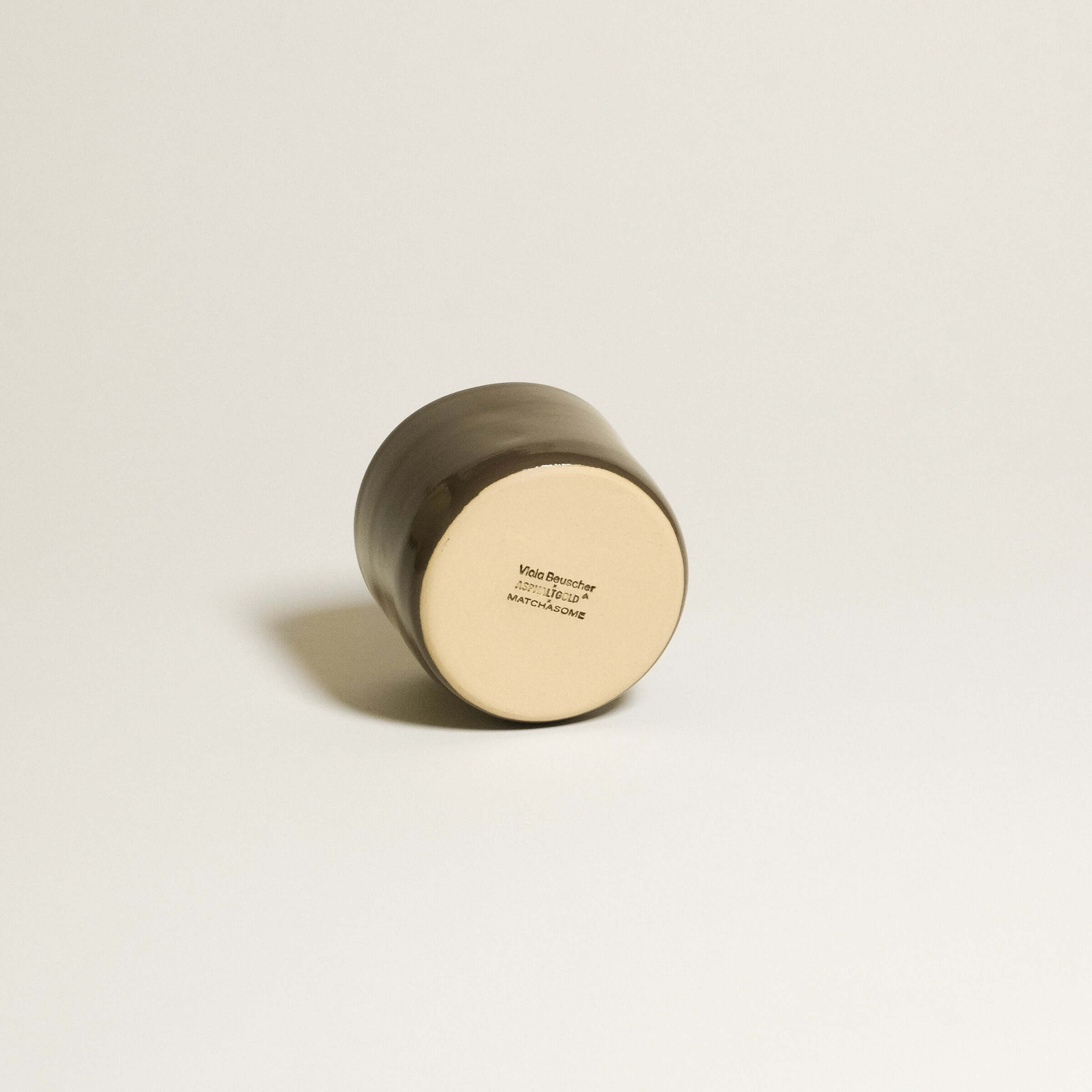 Hojicha Cup – Brown with a glossy brown glaze and hand-finished details, showcasing its unique design.