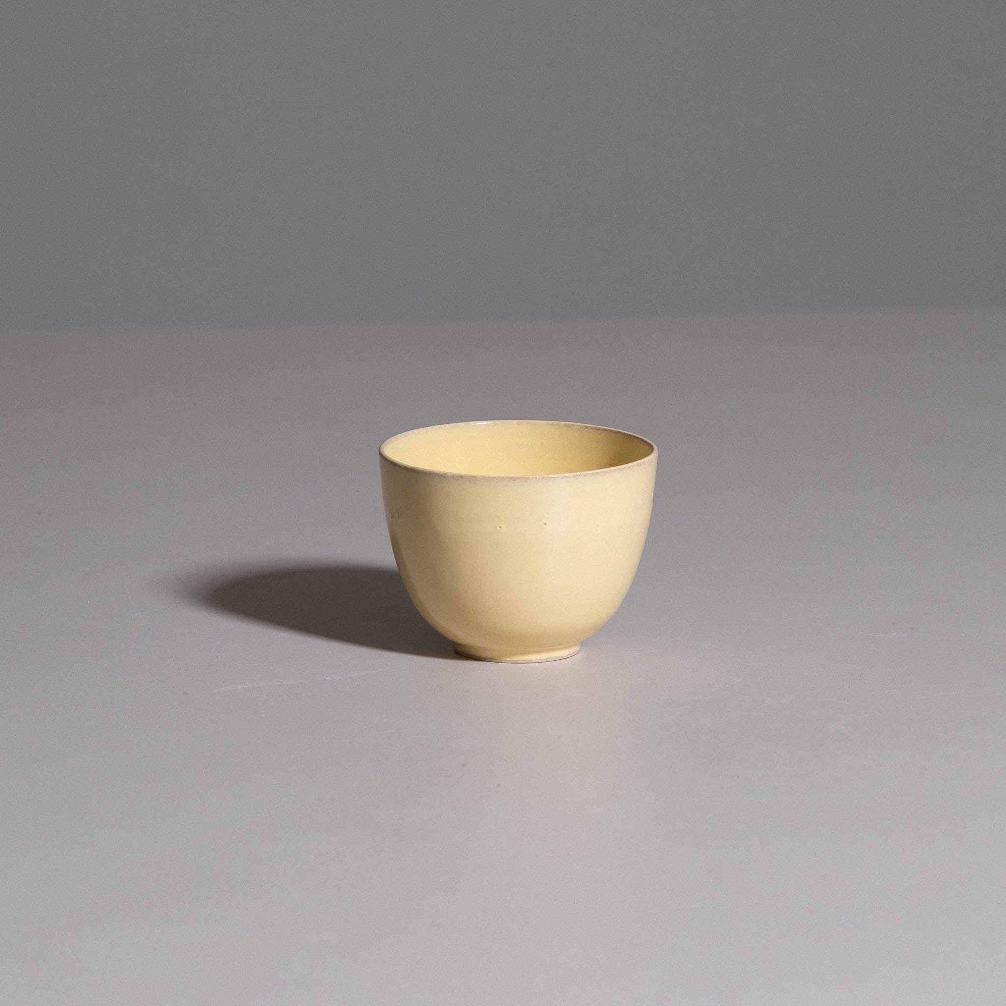 Kaffeetasse - Yun Yellow - Second, stoneware, glänzend gelb, runde Form, in Deutschland hergestellt.