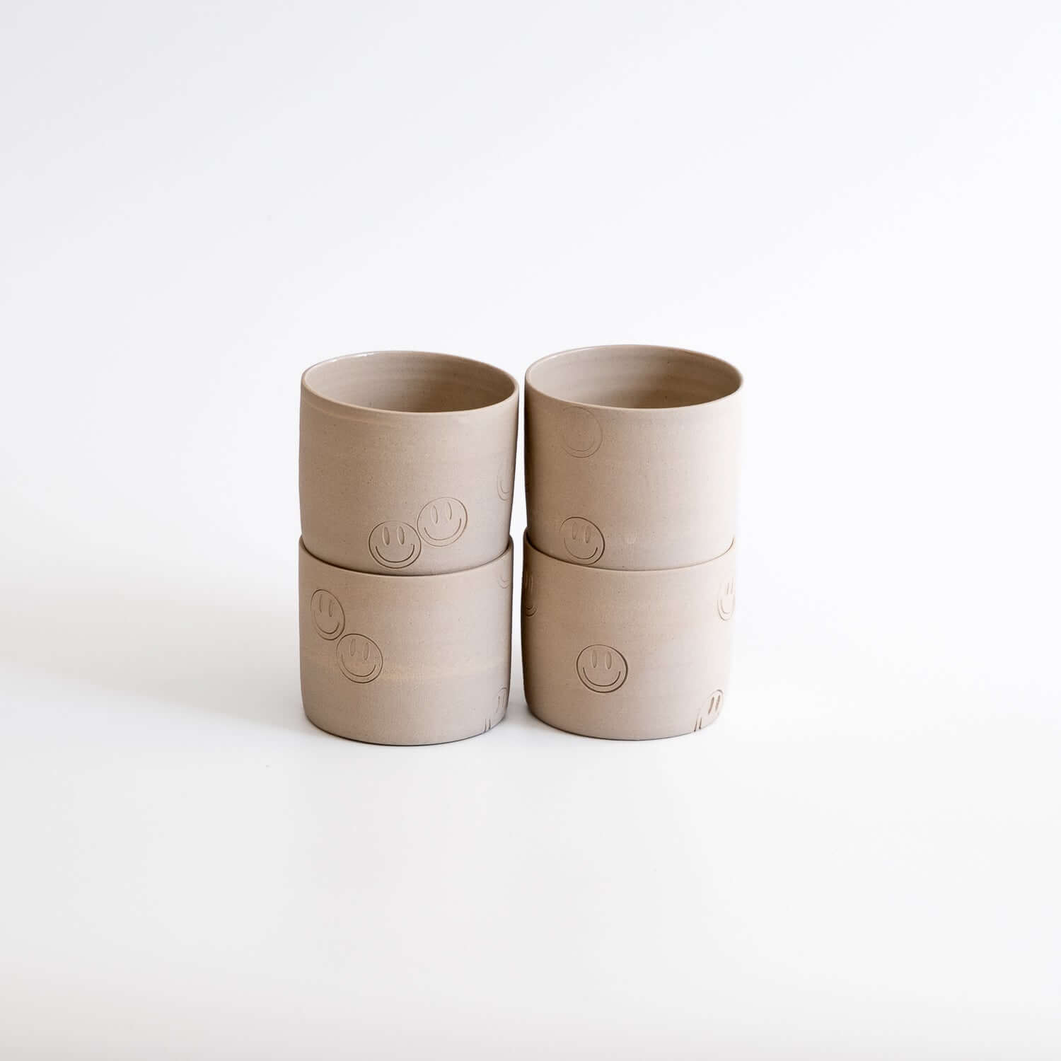 4er Set Kaffeebecher - Smiley Creme, kaffeebecher set mit smiley design, handgefertigt aus hochwertigem Ton