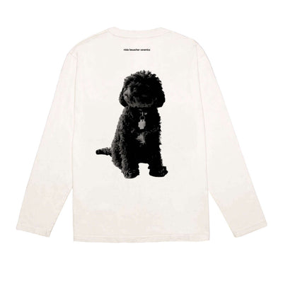 Longsleeve 'Rubi' mit Druck des Minitaturpudels Rubi, handgemacht aus 100% Premium-Baumwolle, in Off White.