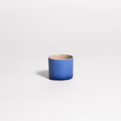 Espresso Cup – Blue Gradient, handgemacht, Keramik, kompakte Form, zweifarbige Glanzoberfläche.