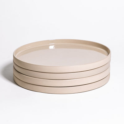 Set of 4 - Dinner Plate - Creme - Vier flache Steinzeug-Teller in Cremefarbe mit glattem, glänzendem Finish.