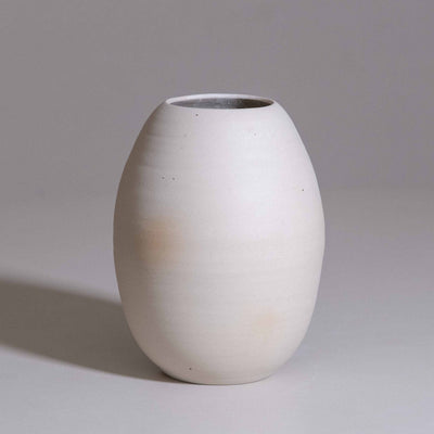 Große Vase in Creme mit rohem Äußeren, handgedrehtes Steinzeug, Zweite Wahl, in Deutschland gefertigt