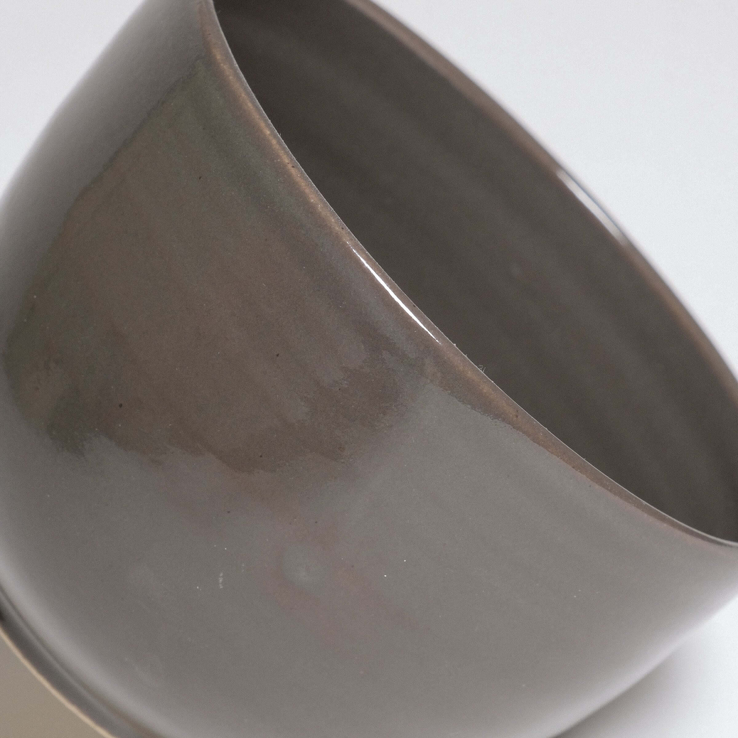 Coffee Cup – Yun Brown, handcrafted stoneware cup with warm brown glaze, unique shape and finish.