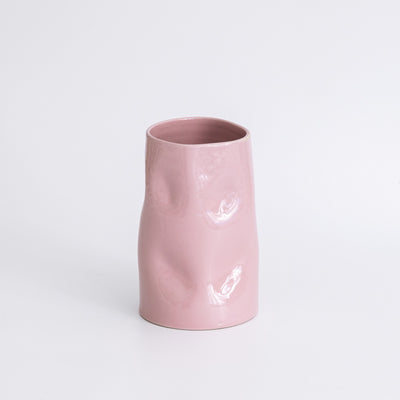 Handgefertigte rosa Keramikvase – Vase Pink in sanften Rosatönen mit glatter Oberfläche.