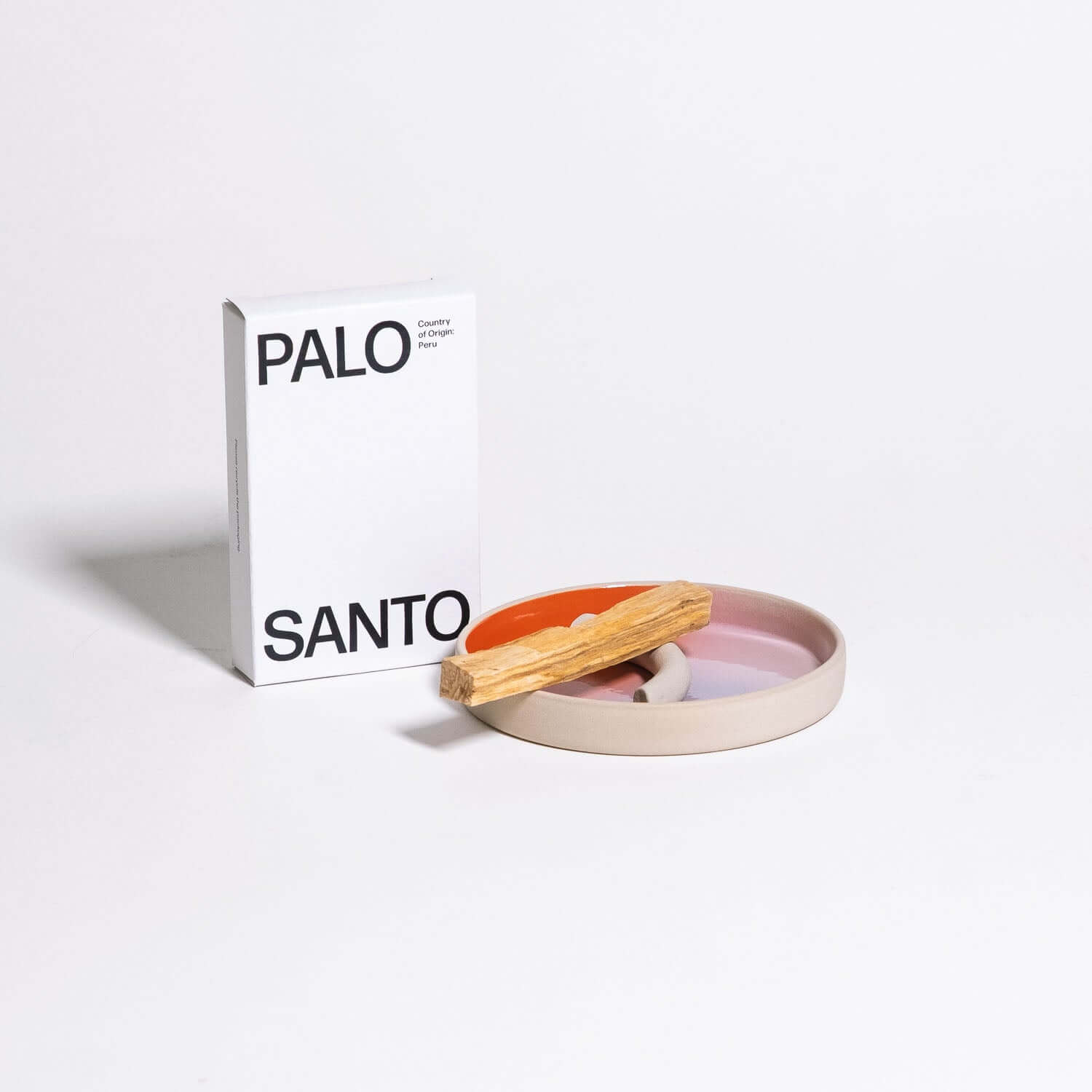 Palo Santo Set – New Dawn mit Keramik-Untertasse und Palo Santo Stäbchen, nachhaltig aus Peru.