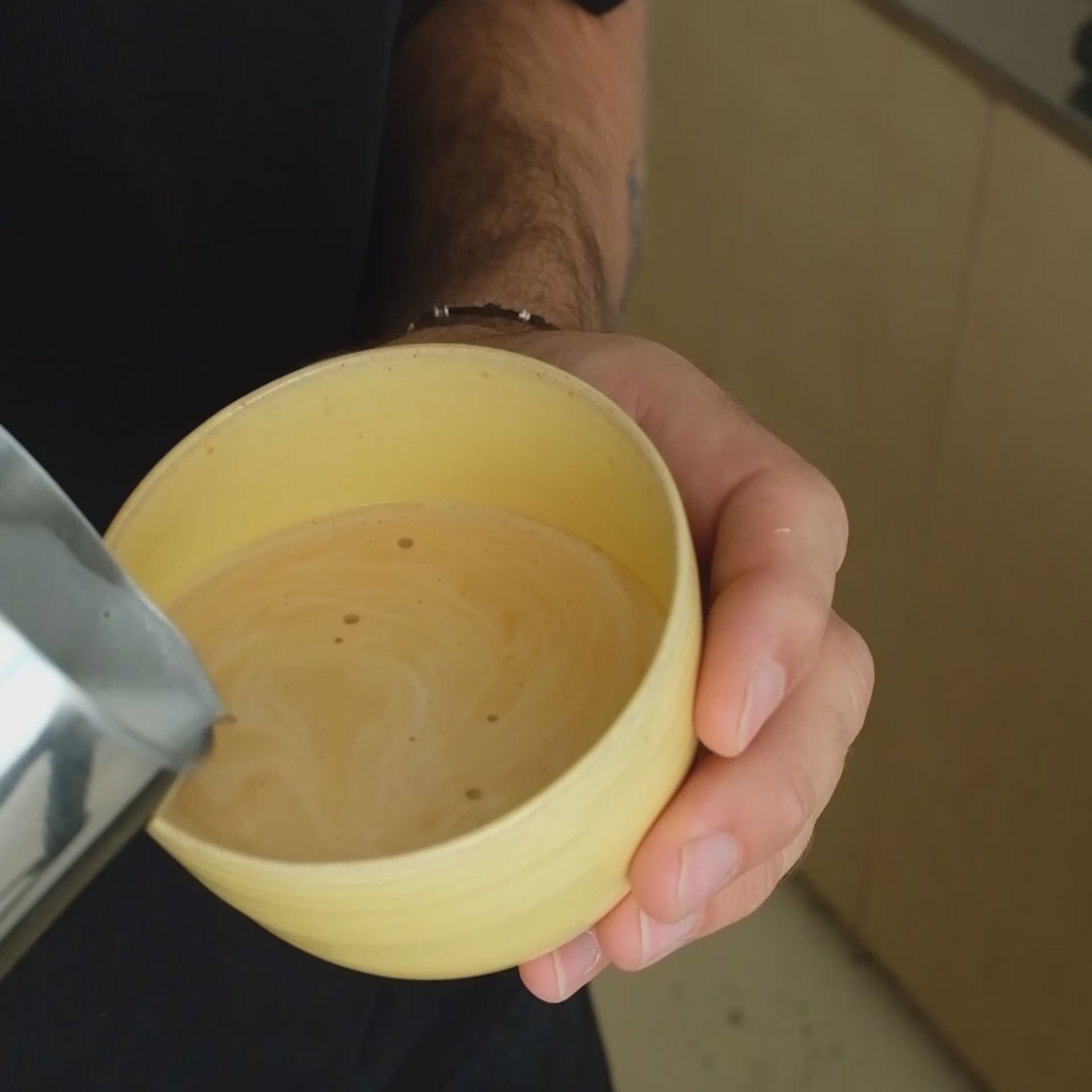 Indlæs video: Kaffekrus - Yun gul
