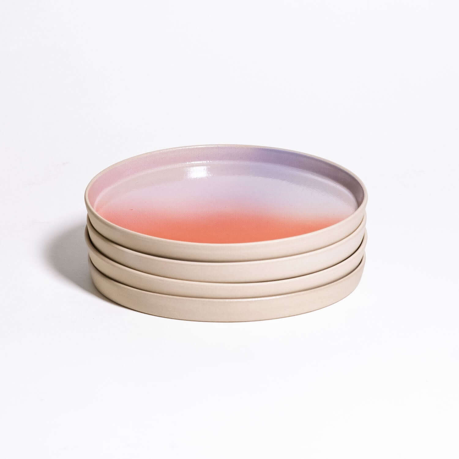 Set of 4 - Breakfast Plate – New Dawn in sanften Farbverlauf von rot über pink zu lilac, hergestellt in Deutschland.