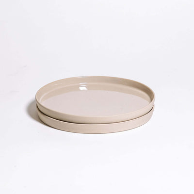 Set of 2 - Breakfast Plate - Creme in Cremefarbe aus Steinzeug, ideal für ein Frühstück.