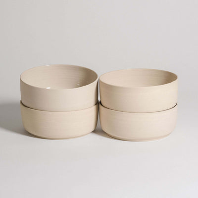 Set of 4 – Breakfast Bowl – Nomi Creme in handgemachter Keramik mit speziellem glasiertem Innendesign.