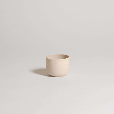 Set of 4 espresso cup Nomi Creme, grey stoneware clay with glossy interior and raw exterior finish.