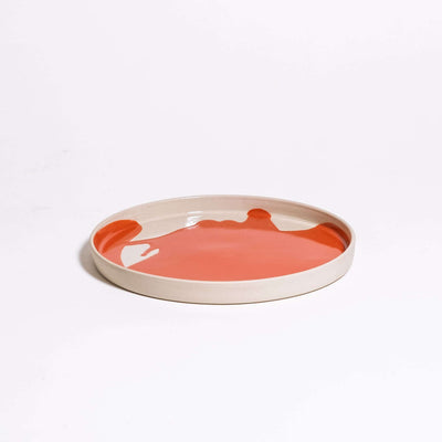 Steinzeug Frühstücksteller mit roter Splash-Glasur, zylindrisch und flach, Ø 19 cm, aus Deutschland gefertigt.