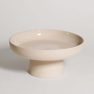 Pedestal Bowl – Aleah aus Keramik, handgemacht, mit glänzender Innenbeschichtung und natürlicher Außenseite.