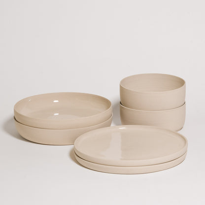 creme geschirr set 6-teilig mit zwei Frühstücksschalen und vier Hauptgangtellern und –schalen